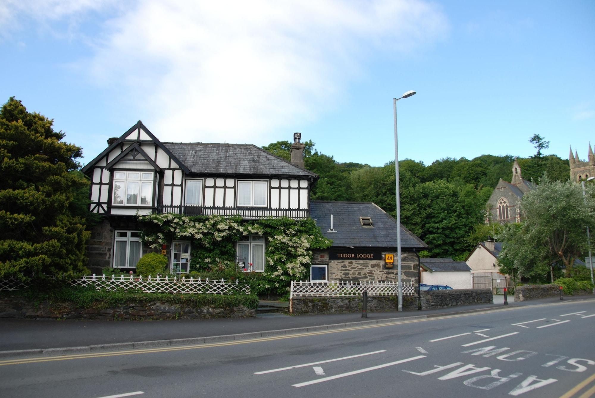 Tudor Lodge Porthmadog Exteriér fotografie