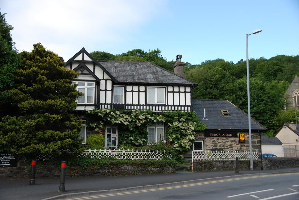 Tudor Lodge Porthmadog Exteriér fotografie