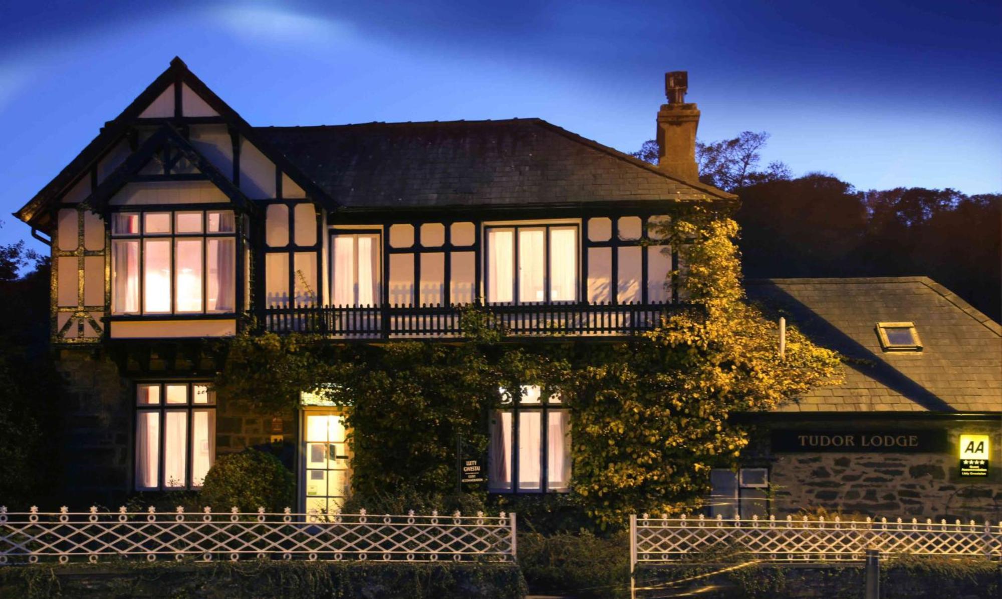 Tudor Lodge Porthmadog Exteriér fotografie